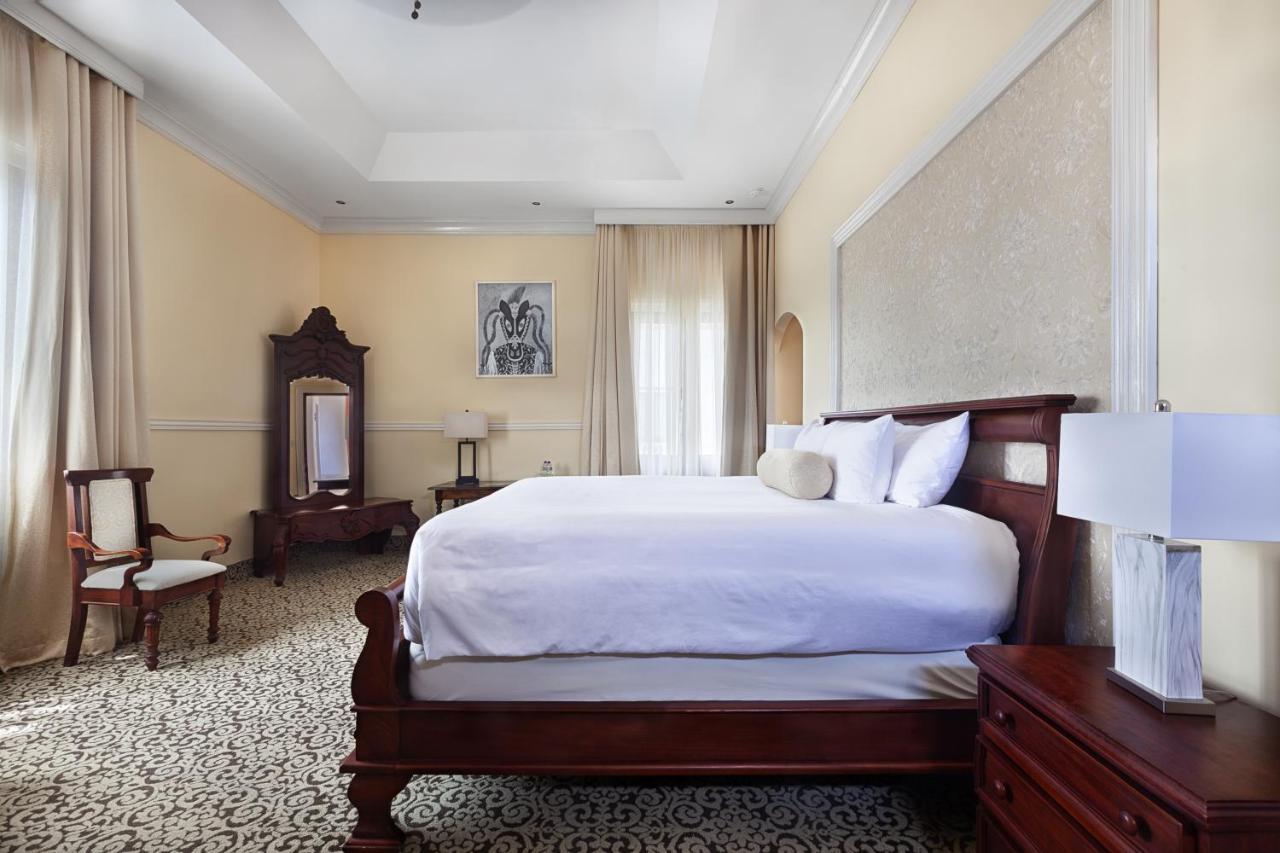 Hotel La Perla León Екстериор снимка