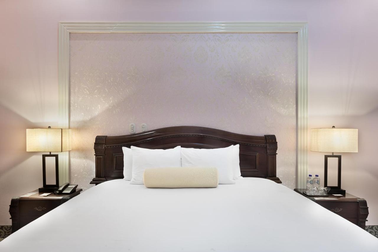 Hotel La Perla León Екстериор снимка