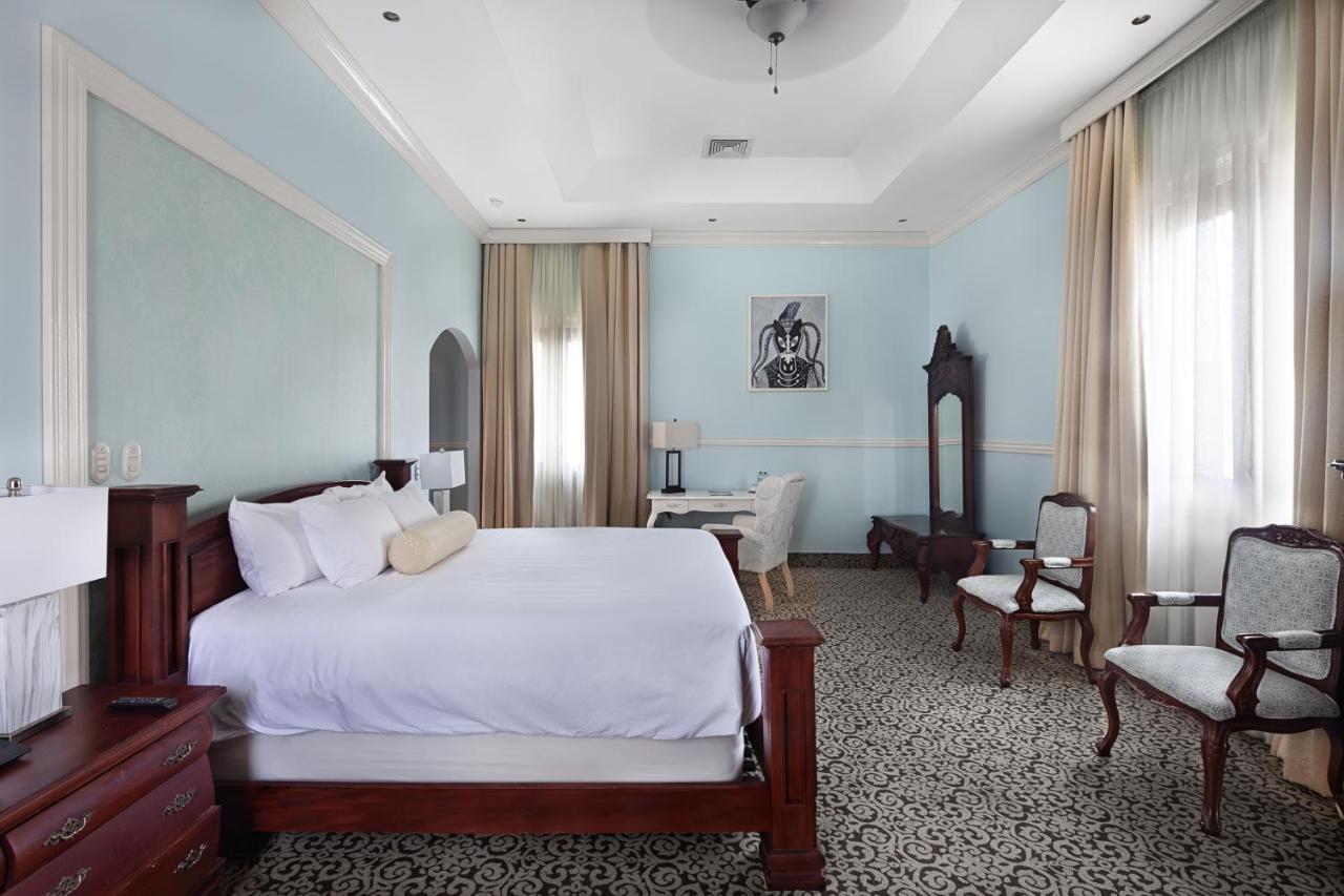 Hotel La Perla León Екстериор снимка