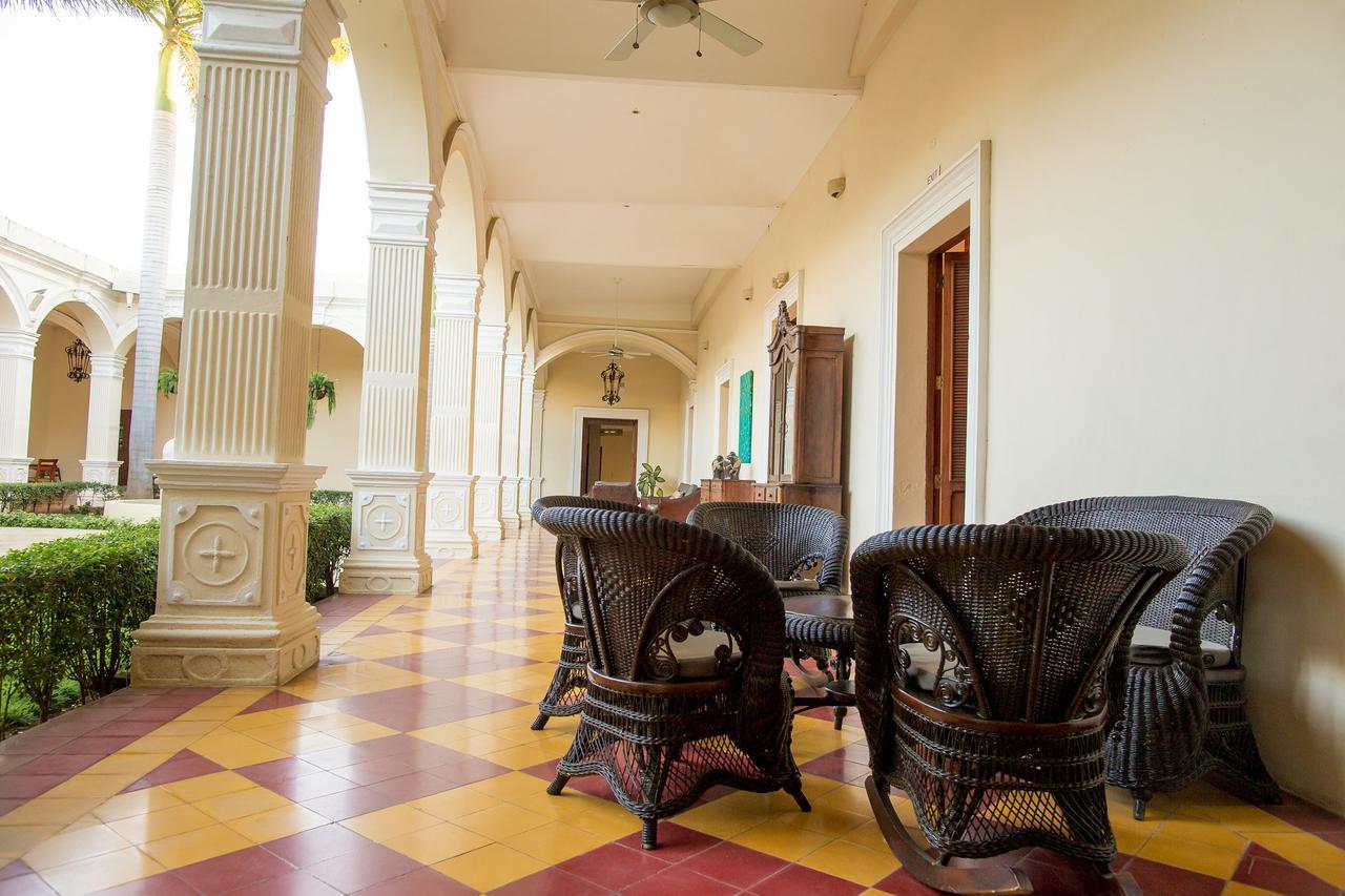 Hotel La Perla León Екстериор снимка