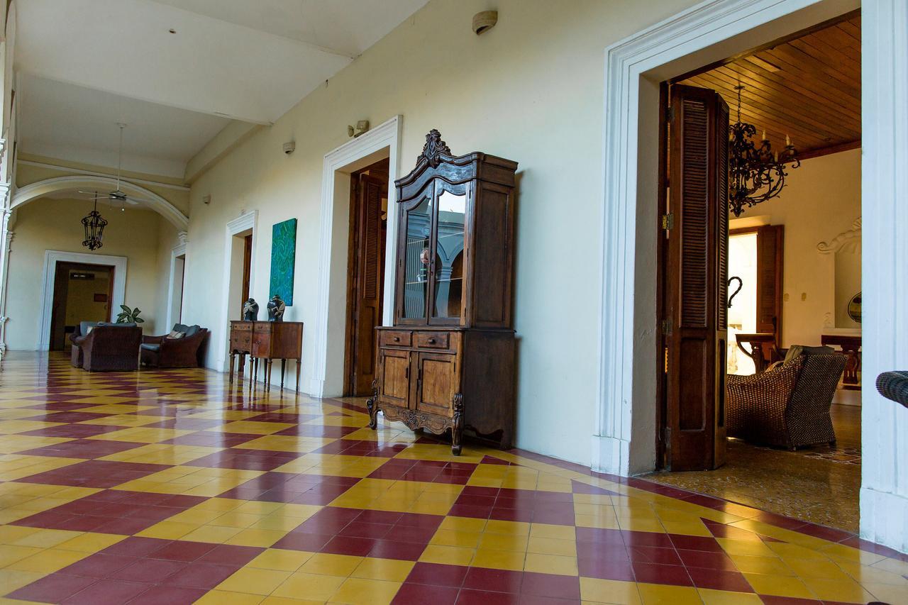 Hotel La Perla León Екстериор снимка